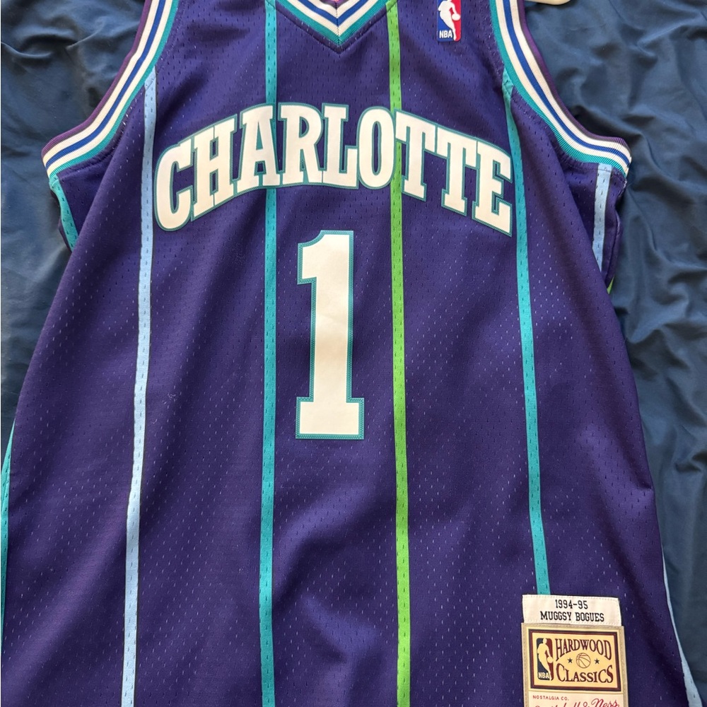 Charlotte Hornets Muggsy Bogues Purple Jersey